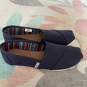 Toms Navy